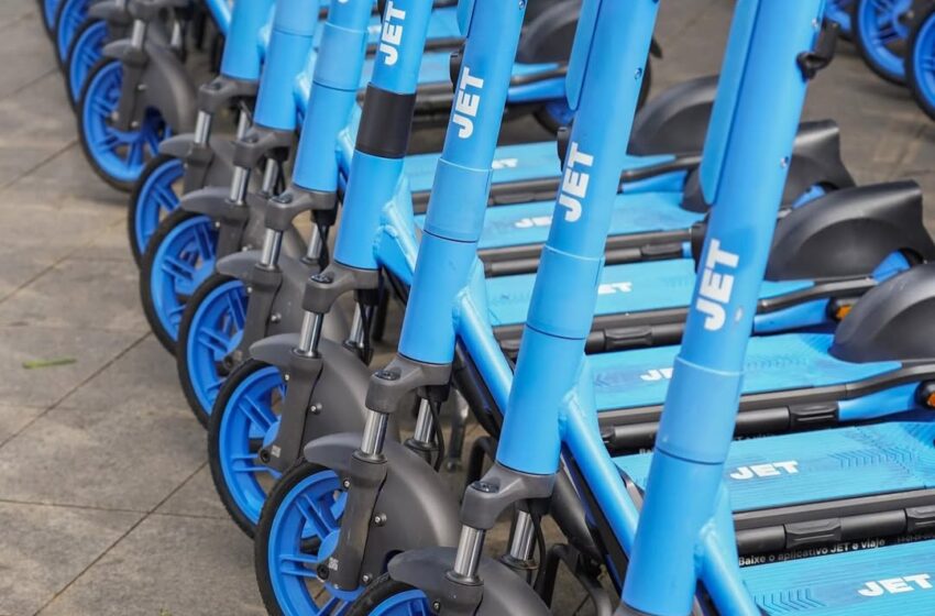  Salvador inicia operação em fase experimental para uso de patinetes elétricos
