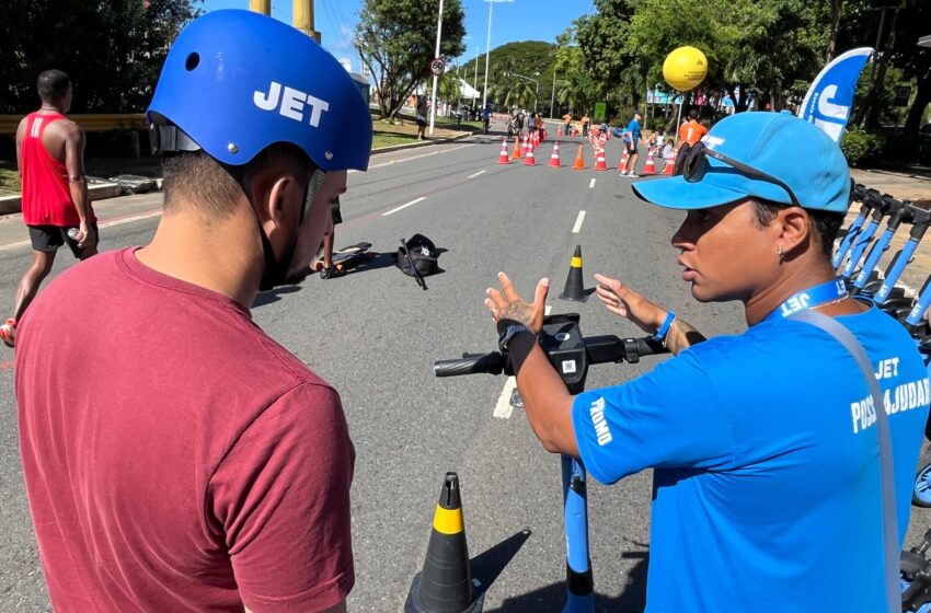  Maio Amarelo: Semob promove blitz educativa sobre uso seguro de patinetes elétricos