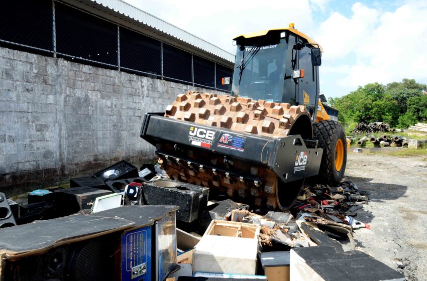  Equipamentos apreendidos em Salvador são destruídos em alusão ao Dia Municipal de Combate à Poluição Sonora