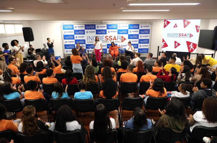  Prefeitura lança IngreSSAr 2025 com 1 mil vagas para jovens em situação de vulnerabilidade social